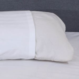 كيس مخدة سرير قطن محلة، 45×180 سم - ابيض